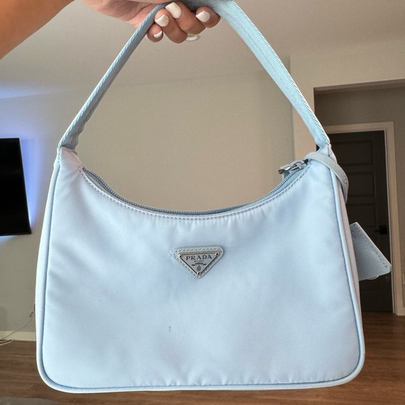 Prada Re-Edition 2000 Nylon Light Blue - Picture 4 of 12